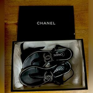 CHANEL lambskin thong sandals